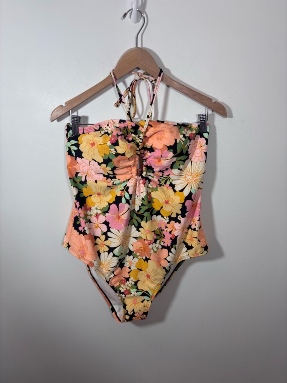 Shade & Shore Halter Keyhole Bandeau One Piece Swimsuit NEW Size Large Floral - Picture 5 of 14